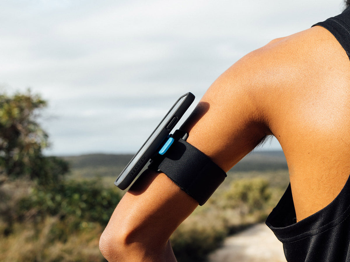 iphone 12 running armband trail run