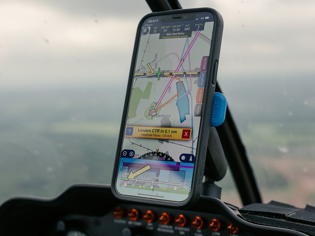 easy access to smartphone while mounted on dashboard