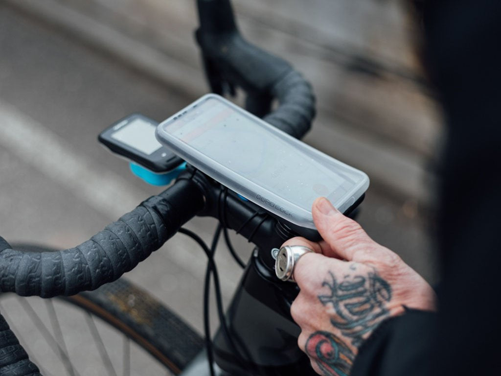 Quad Lock Pixel 3/3XL Poncho is Weather Resistant